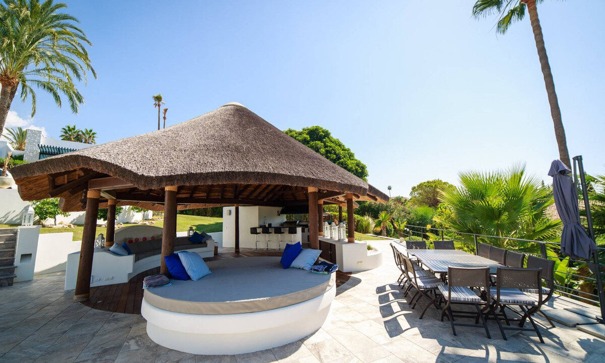 Detached Villa for sale in Málaga Nueva Andalucía Costa del Sol Spain - Jacques Olivier Marbella