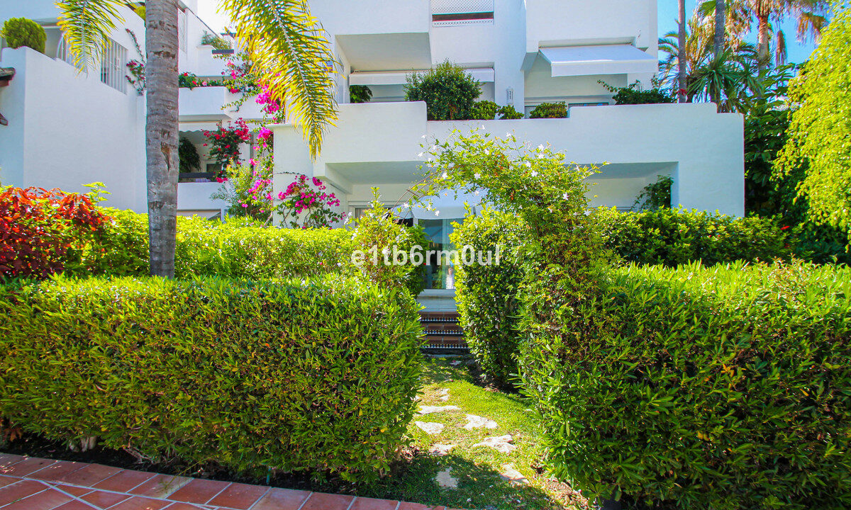 Ground Floor Apartment for sale in Málaga The Golden Mile Costa del Sol Spain - Jacques Olivier Marbella