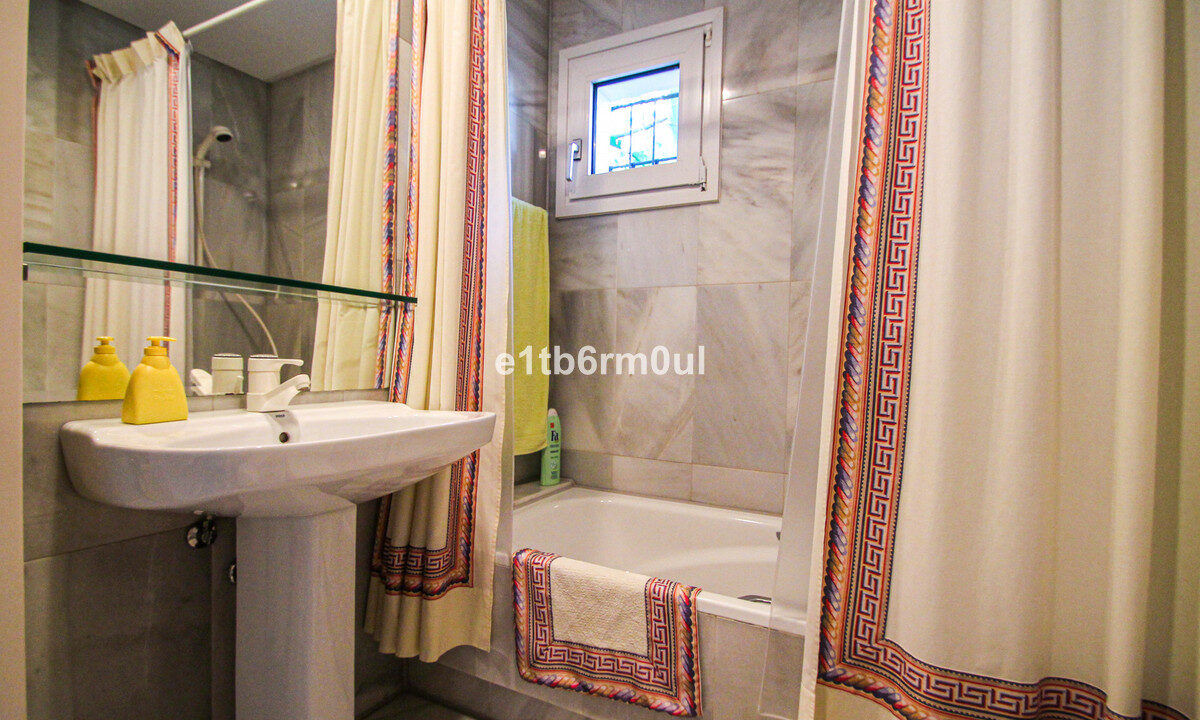 Ground Floor Apartment for sale in Málaga The Golden Mile Costa del Sol Spain - Jacques Olivier Marbella