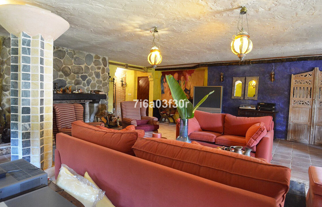 Detached Villa for sale in Málaga Nueva Andalucía Costa del Sol Spain - Jacques Olivier Marbella