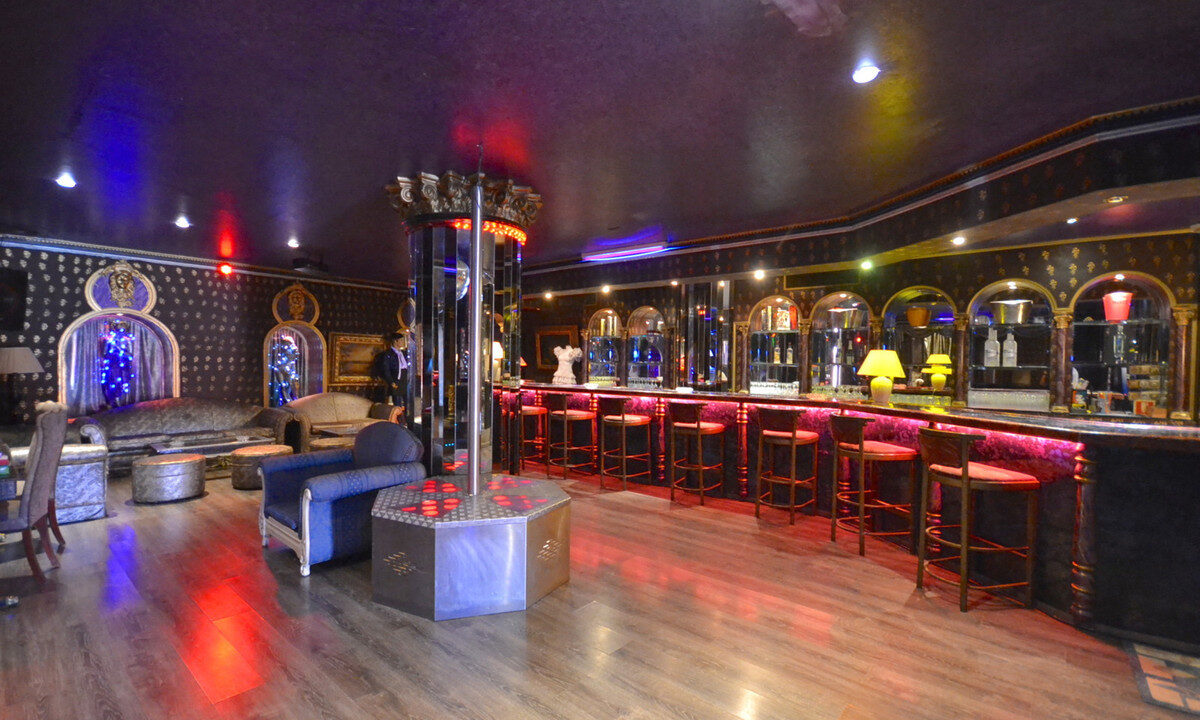 Detached Villa for sale in Málaga El Paraiso Costa del Sol Spain - Jacques Olivier Marbella