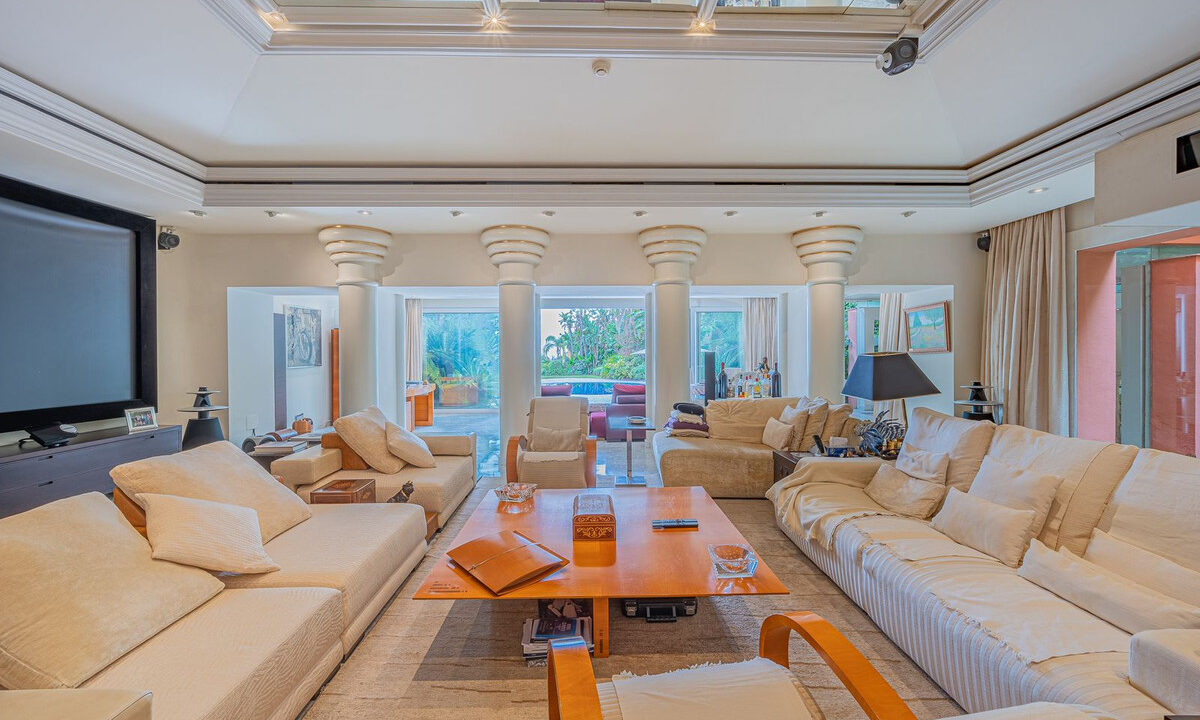 Detached Villa for sale in Málaga Nagüeles Costa del Sol Spain - Jacques Olivier Marbella