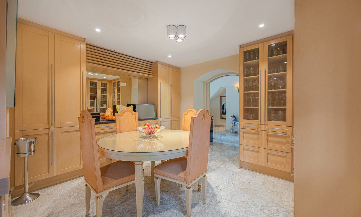 Detached Villa for sale in Málaga Nagüeles Costa del Sol Spain - Jacques Olivier Marbella