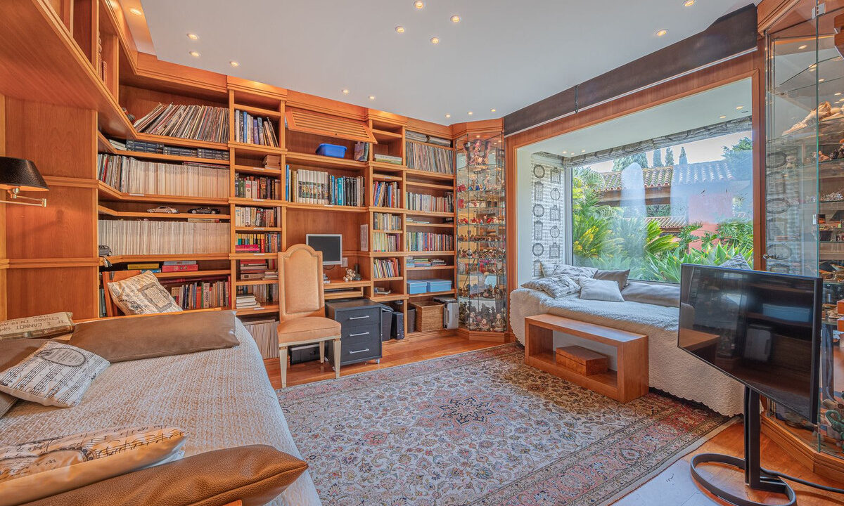 Detached Villa for sale in Málaga Nagüeles Costa del Sol Spain - Jacques Olivier Marbella