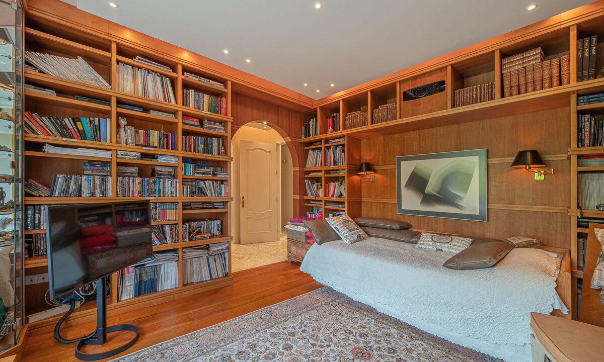 Detached Villa for sale in Málaga Nagüeles Costa del Sol Spain - Jacques Olivier Marbella