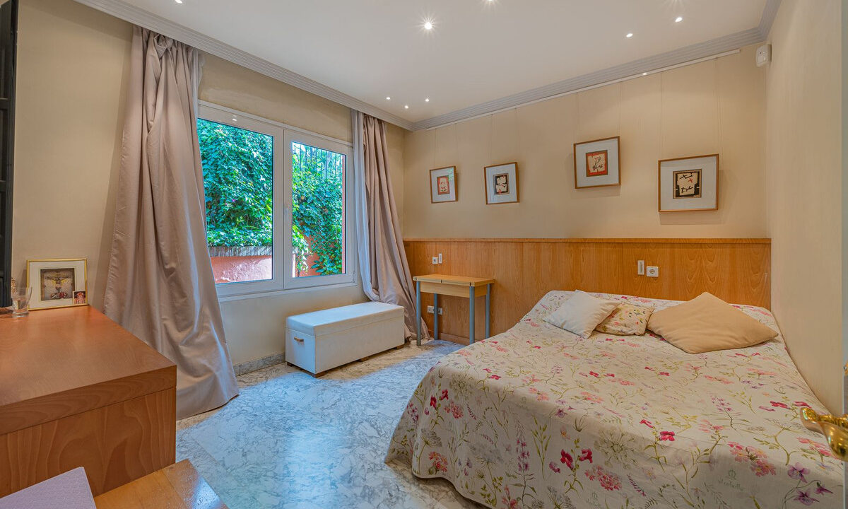 Detached Villa for sale in Málaga Nagüeles Costa del Sol Spain - Jacques Olivier Marbella