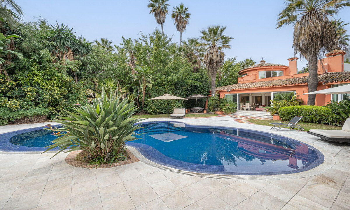 Detached Villa for sale in Málaga Nagüeles Costa del Sol Spain - Jacques Olivier Marbella