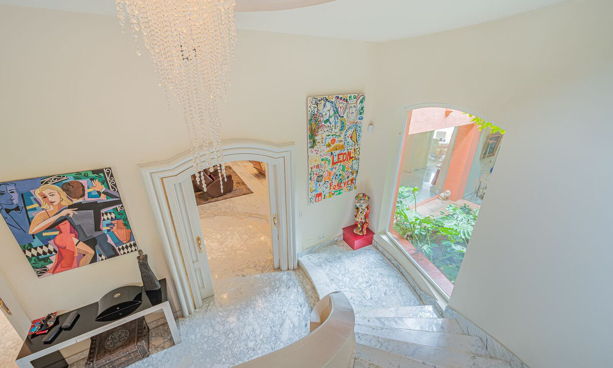 Detached Villa for sale in Málaga Nagüeles Costa del Sol Spain - Jacques Olivier Marbella