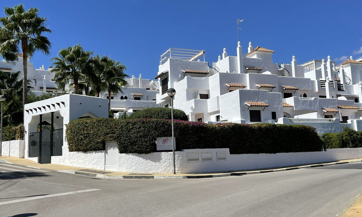Middle Floor Apartment for sale in Málaga New Golden Mile Costa del Sol Spain - Jacques Olivier Marbella