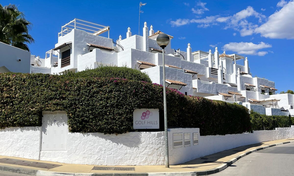 Middle Floor Apartment for sale in Málaga New Golden Mile Costa del Sol Spain - Jacques Olivier Marbella