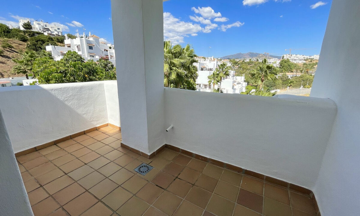 Middle Floor Apartment for sale in Málaga New Golden Mile Costa del Sol Spain - Jacques Olivier Marbella
