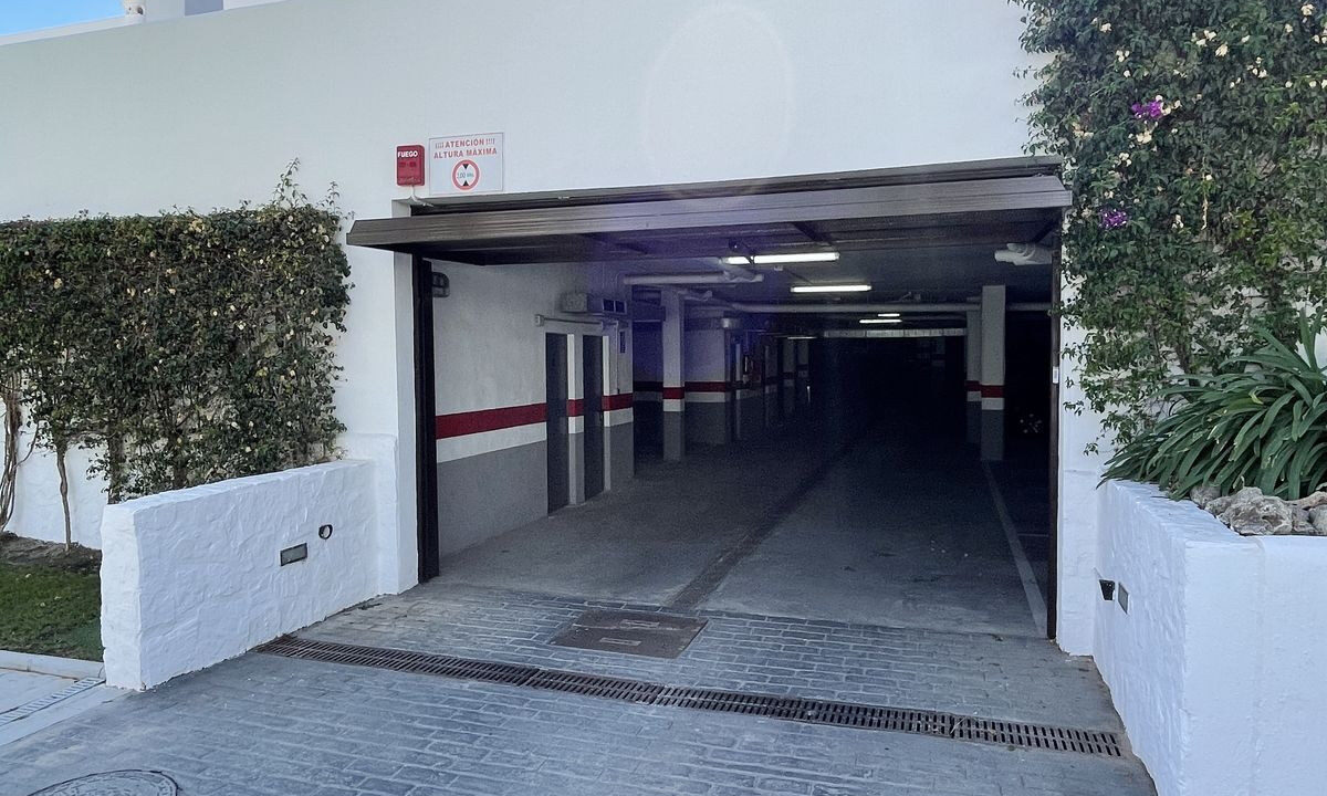 Middle Floor Apartment for sale in Málaga New Golden Mile Costa del Sol Spain - Jacques Olivier Marbella