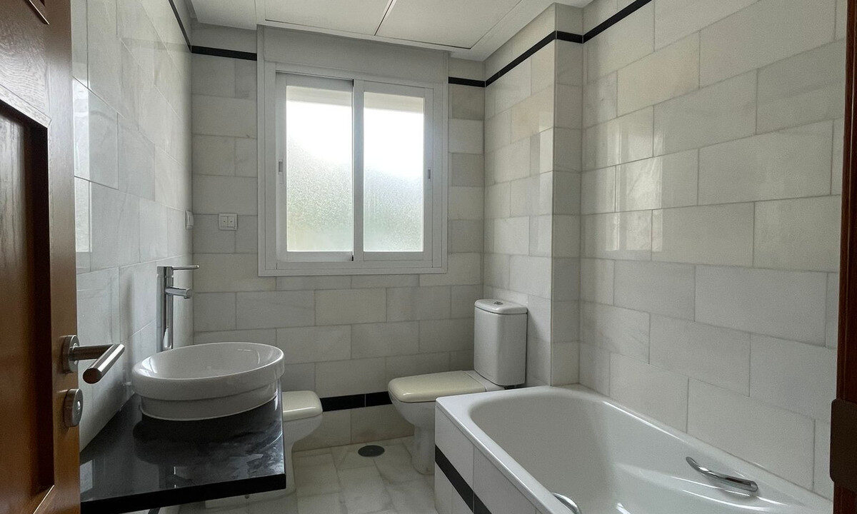 Townhouse for sale in Málaga Estepona Costa del Sol Spain - Jacques Olivier Marbella