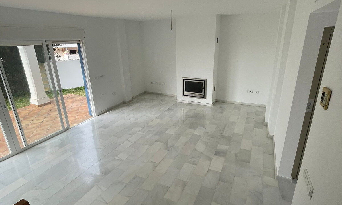 Townhouse for sale in Málaga Estepona Costa del Sol Spain - Jacques Olivier Marbella