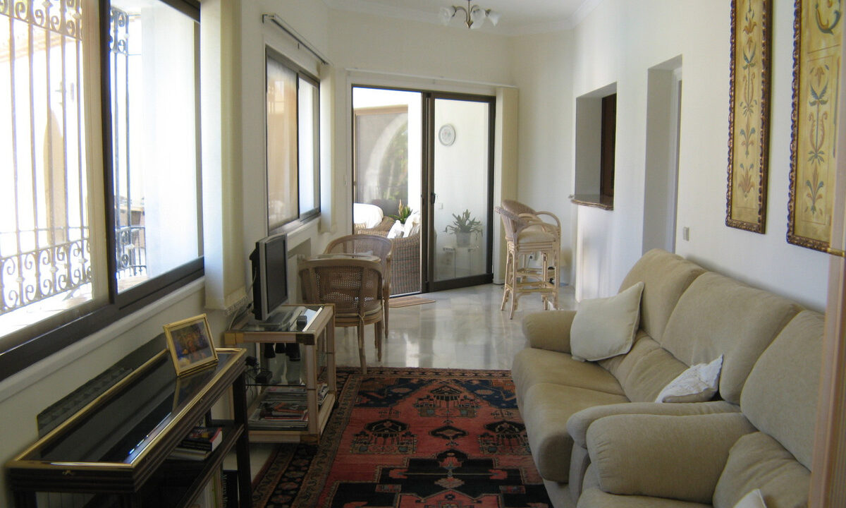 Detached Villa for sale in Málaga El Paraiso Costa del Sol Spain - Jacques Olivier Marbella