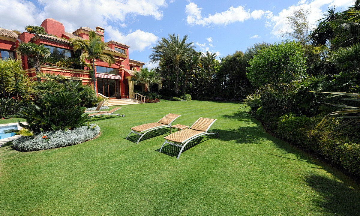 Detached Villa for sale in Málaga The Golden Mile Costa del Sol Spain - Jacques Olivier Marbella