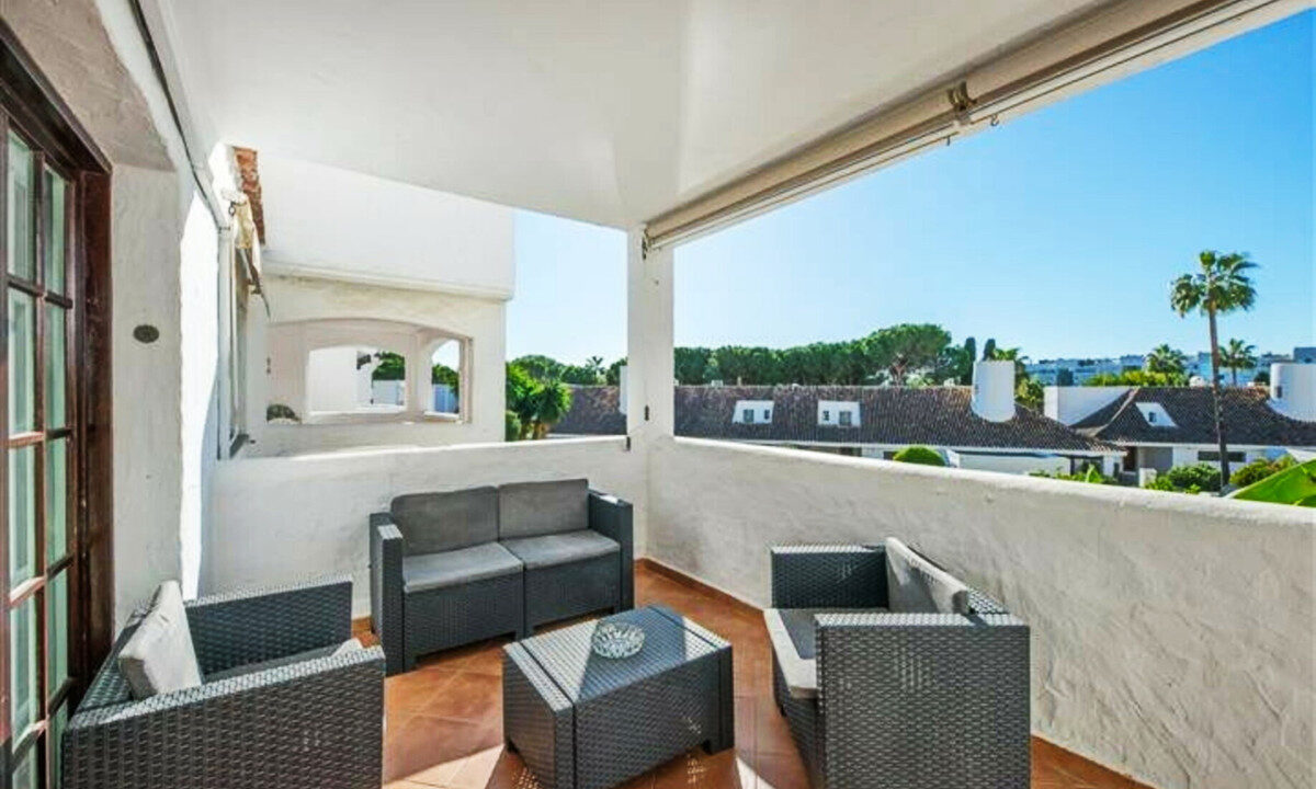 Middle Floor Apartment for sale in Málaga Puerto Banús Costa del Sol Spain - Jacques Olivier Marbella