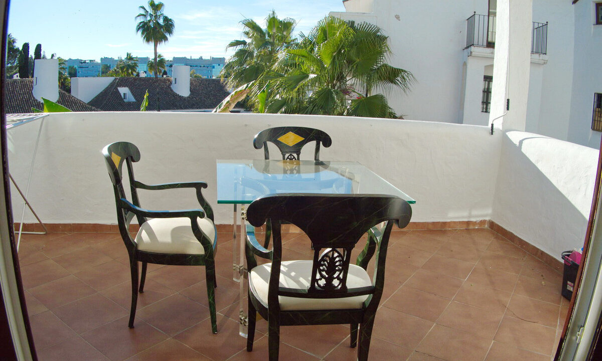 Middle Floor Apartment for sale in Málaga Puerto Banús Costa del Sol Spain - Jacques Olivier Marbella