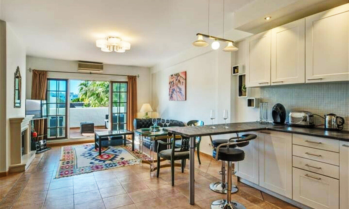 Middle Floor Apartment for sale in Málaga Puerto Banús Costa del Sol Spain - Jacques Olivier Marbella