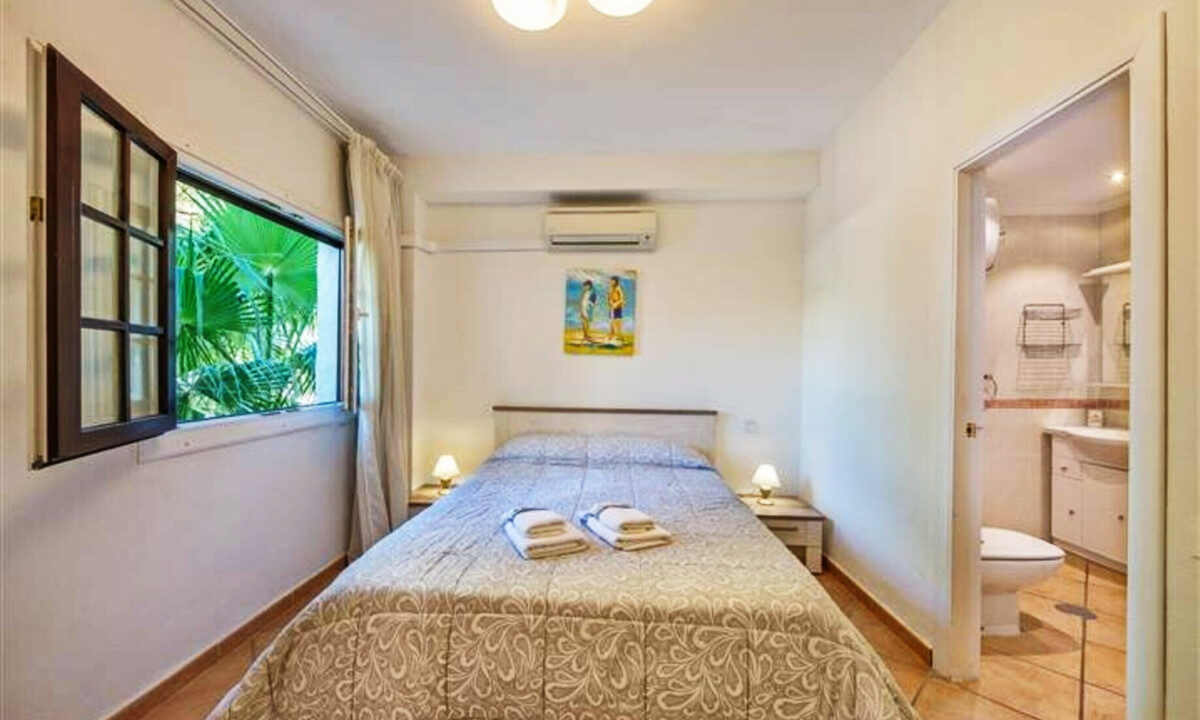 Middle Floor Apartment for sale in Málaga Puerto Banús Costa del Sol Spain - Jacques Olivier Marbella