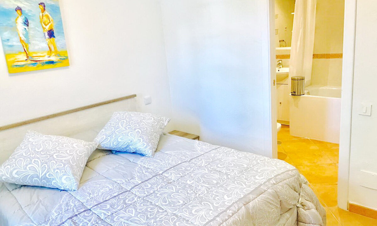 Middle Floor Apartment for sale in Málaga Puerto Banús Costa del Sol Spain - Jacques Olivier Marbella