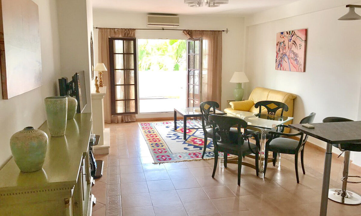 Middle Floor Apartment for sale in Málaga Puerto Banús Costa del Sol Spain - Jacques Olivier Marbella