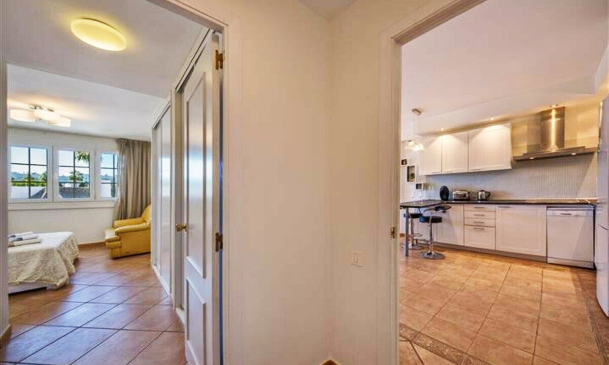 Middle Floor Apartment for sale in Málaga Puerto Banús Costa del Sol Spain - Jacques Olivier Marbella