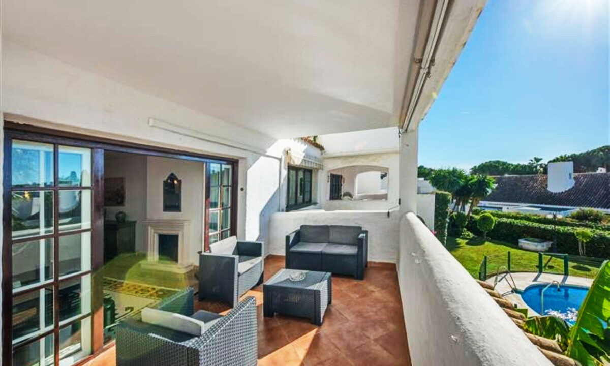 Middle Floor Apartment for sale in Málaga Puerto Banús Costa del Sol Spain - Jacques Olivier Marbella