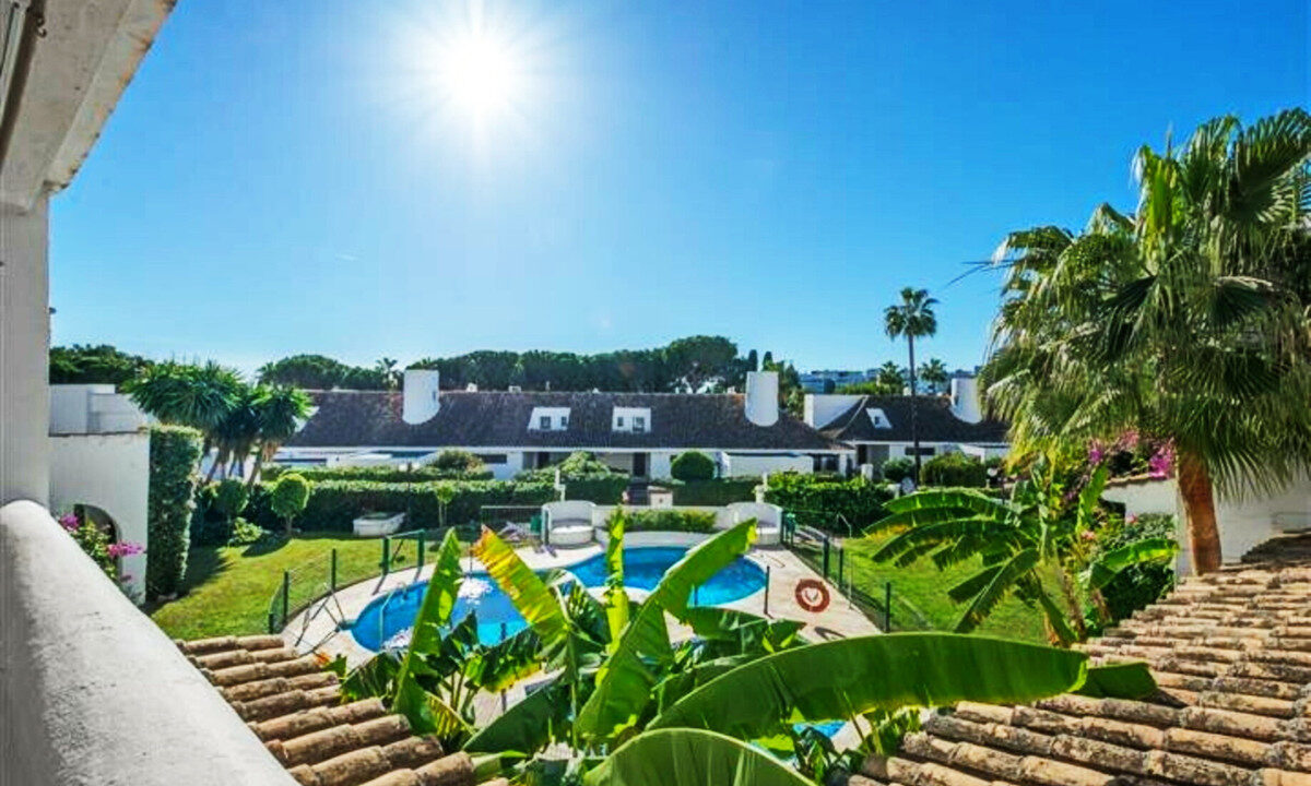 Middle Floor Apartment for sale in Málaga Puerto Banús Costa del Sol Spain - Jacques Olivier Marbella