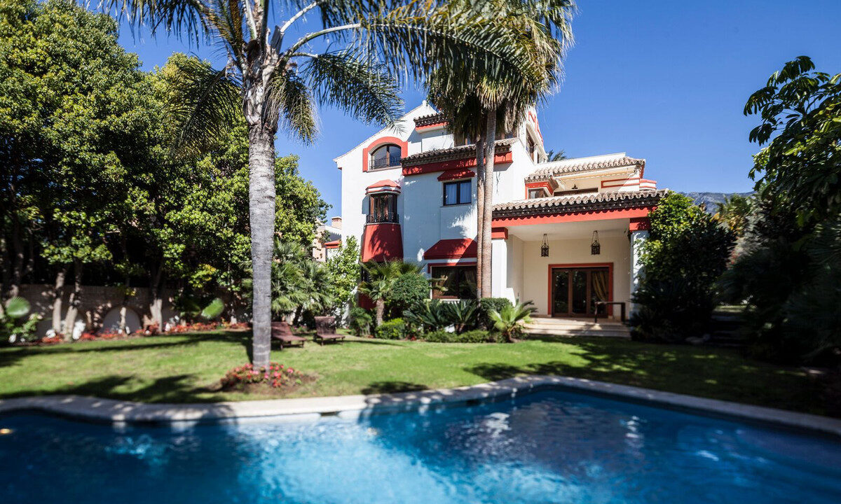 Detached Villa for sale in Málaga The Golden Mile Costa del Sol Spain - Jacques Olivier Marbella