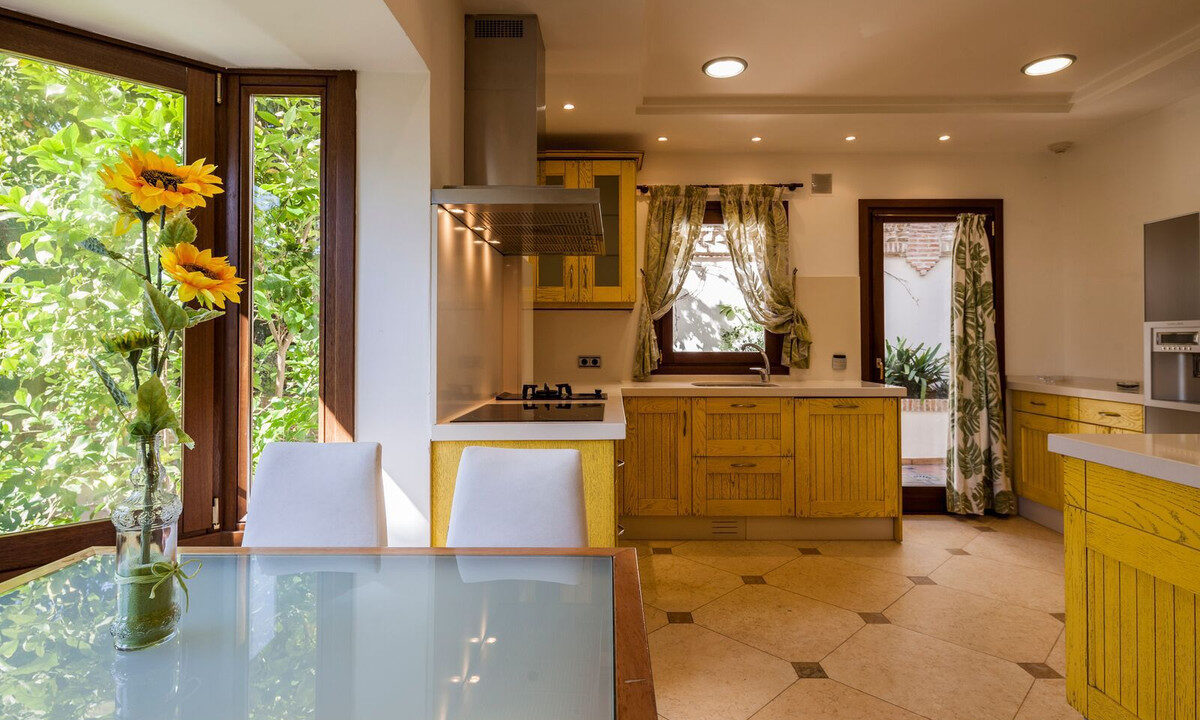 Detached Villa for sale in Málaga The Golden Mile Costa del Sol Spain - Jacques Olivier Marbella