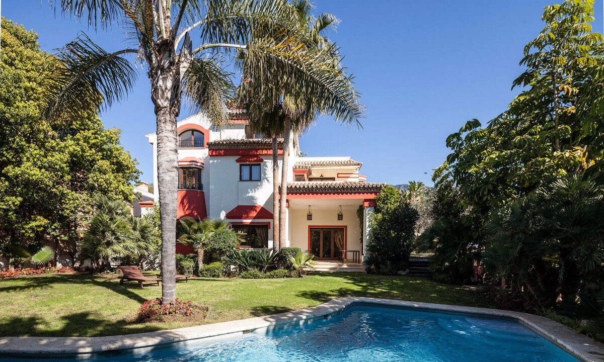 Detached Villa for sale in Málaga The Golden Mile Costa del Sol Spain - Jacques Olivier Marbella