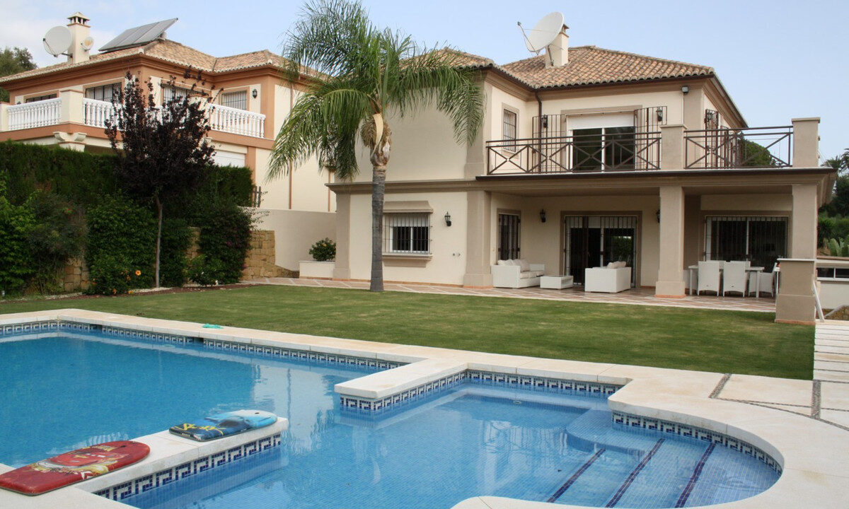 Detached Villa for sale in Málaga Puerto Banús Costa del Sol Spain - Jacques Olivier Marbella