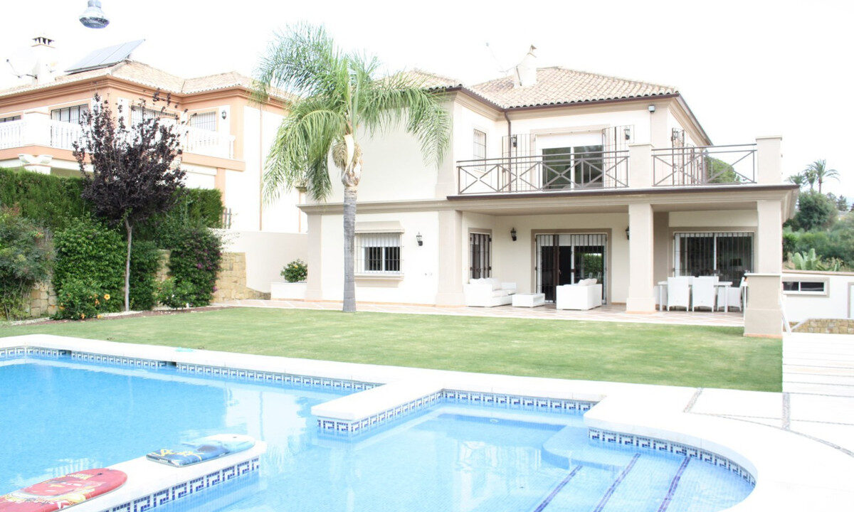 Detached Villa for sale in Málaga Puerto Banús Costa del Sol Spain - Jacques Olivier Marbella