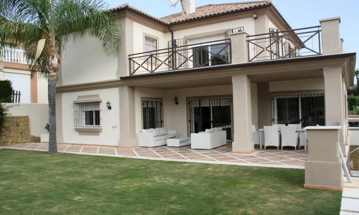 Detached Villa for sale in Málaga Puerto Banús Costa del Sol Spain - Jacques Olivier Marbella