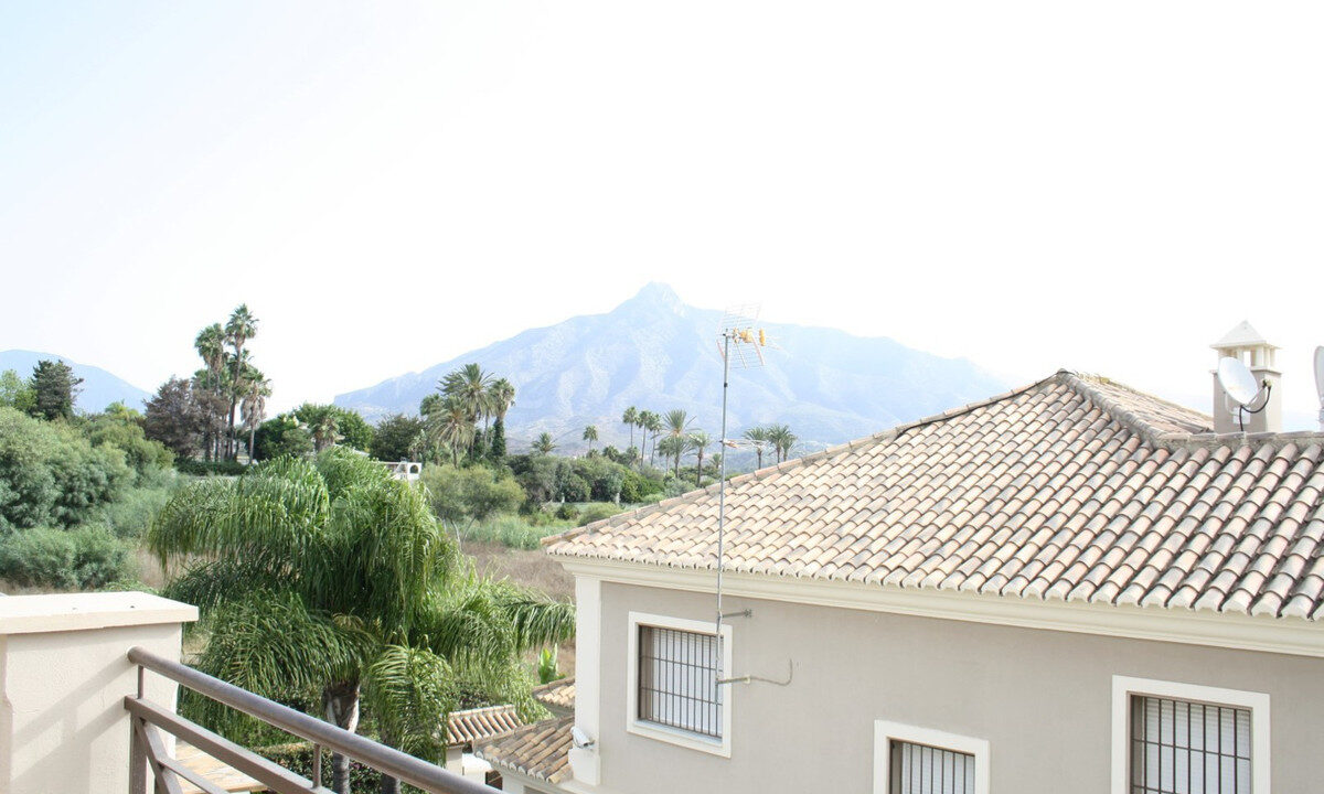 Detached Villa for sale in Málaga Puerto Banús Costa del Sol Spain - Jacques Olivier Marbella