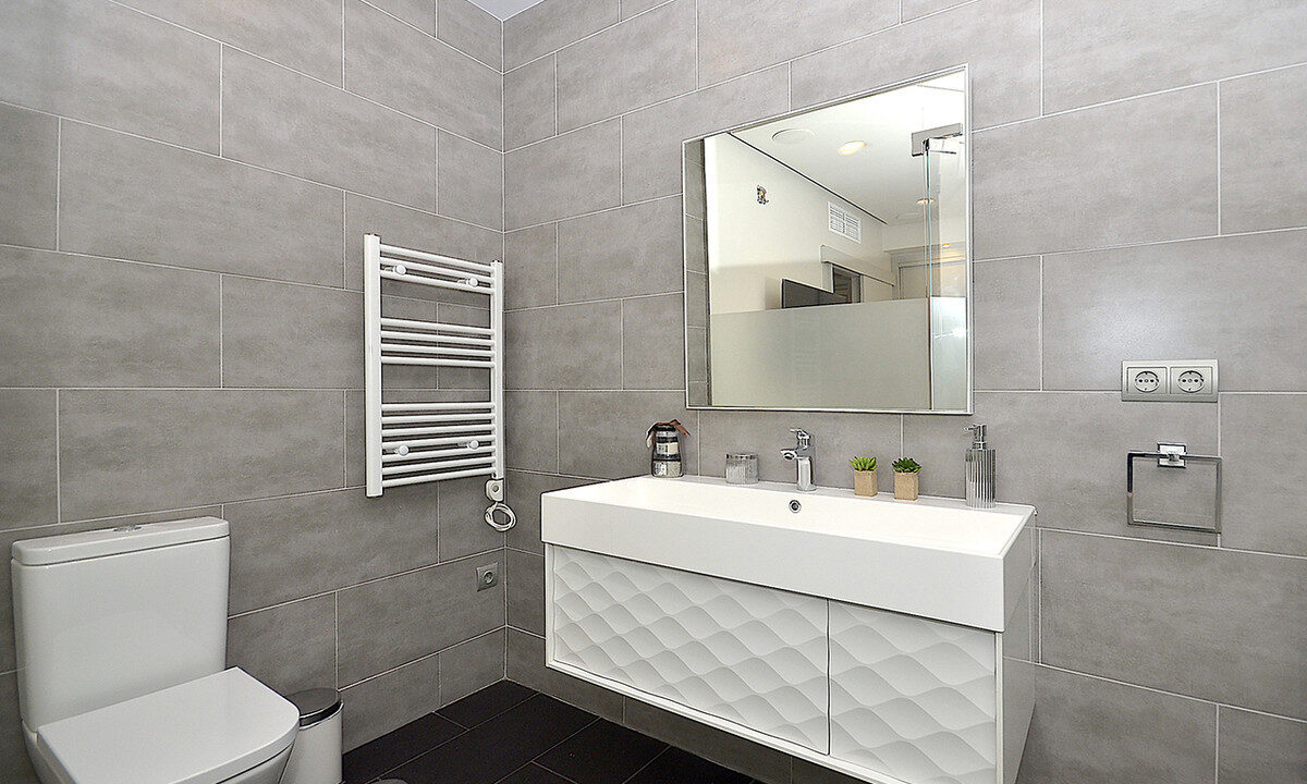 Middle Floor Apartment for sale in Málaga Puerto Banús Costa del Sol Spain - Jacques Olivier Marbella