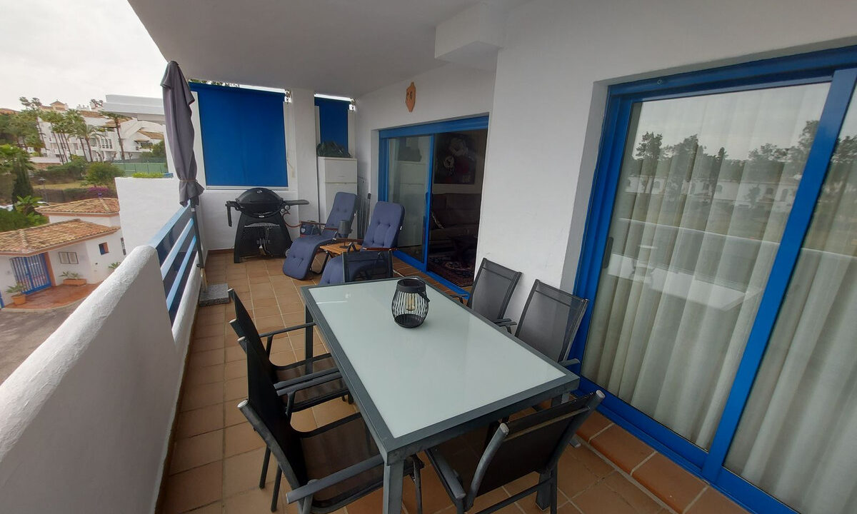 Middle Floor Apartment for sale in Málaga La Duquesa Costa del Sol Spain - Jacques Olivier Marbella