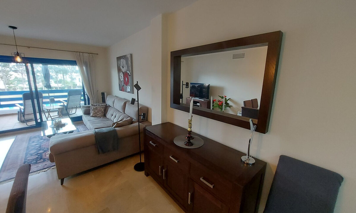 Middle Floor Apartment for sale in Málaga La Duquesa Costa del Sol Spain - Jacques Olivier Marbella