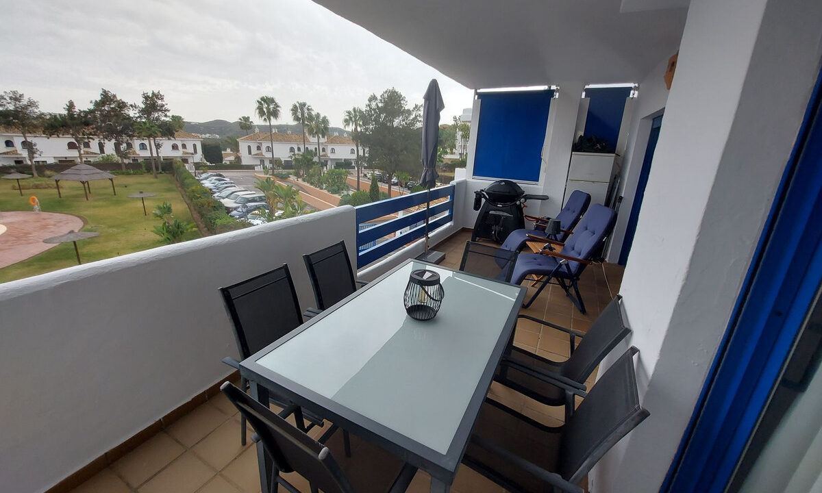 Middle Floor Apartment for sale in Málaga La Duquesa Costa del Sol Spain - Jacques Olivier Marbella