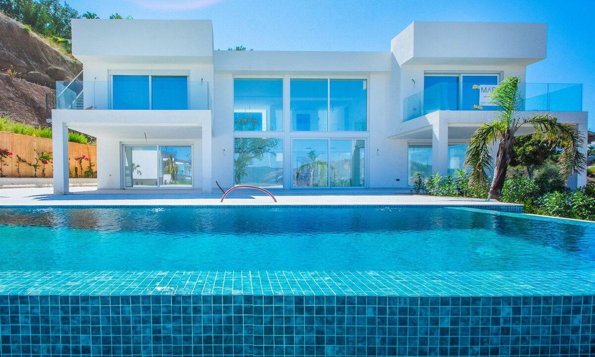 Detached Villa for sale in Málaga La Mairena Costa del Sol Spain - Jacques Olivier Marbella