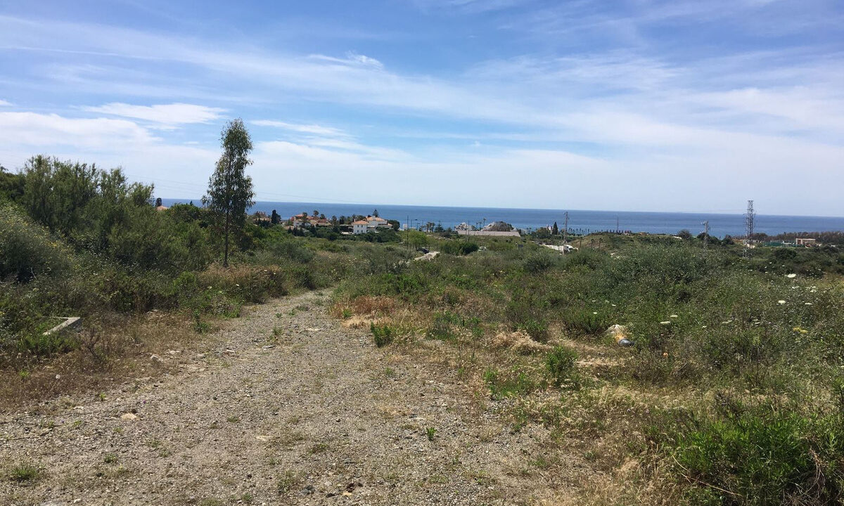 Residential Plot for sale in Málaga Estepona Costa del Sol Spain - Jacques Olivier Marbella