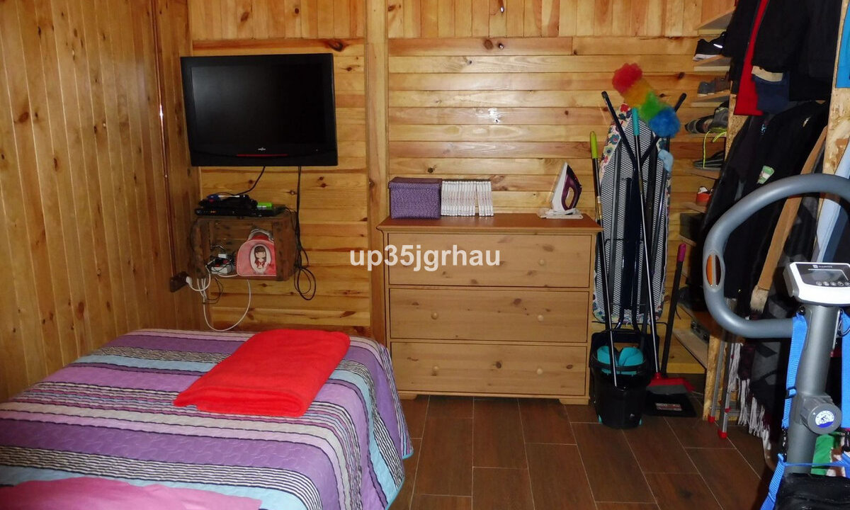 Detached Villa for sale in Málaga Estepona Costa del Sol Spain - Jacques Olivier Marbella