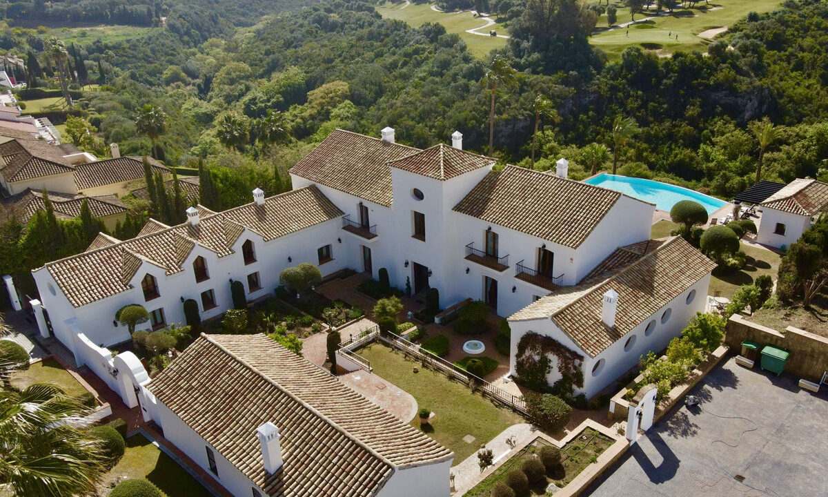 Detached Villa for sale in Cádiz Sotogrande Alto Costa del Sol Spain - Jacques Olivier Marbella