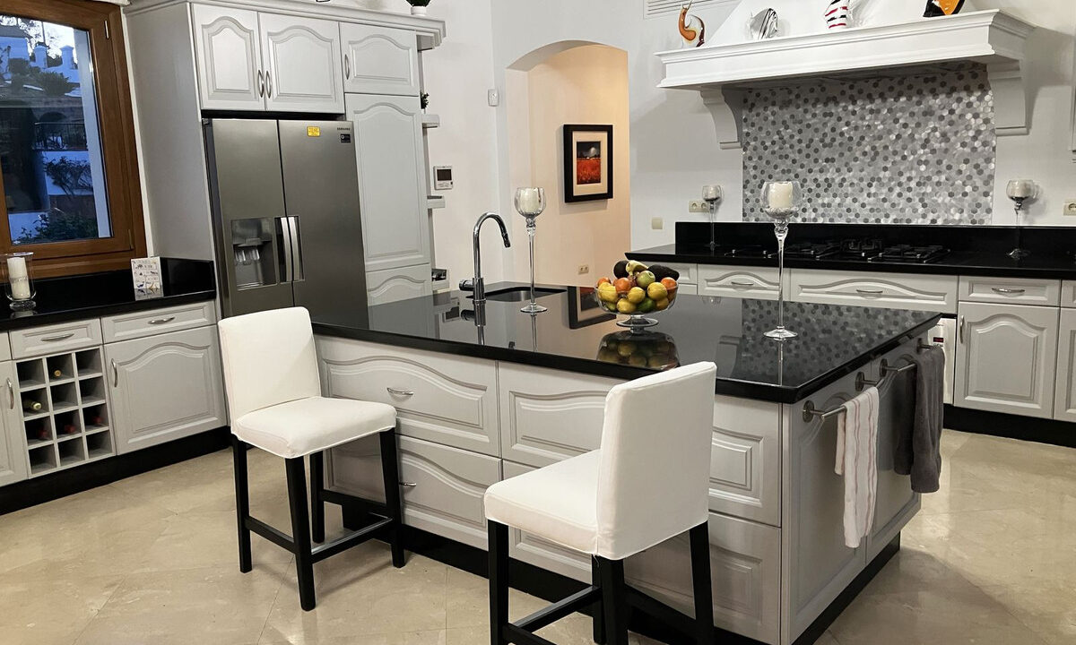 Detached Villa for sale in Cádiz Sotogrande Alto Costa del Sol Spain - Jacques Olivier Marbella