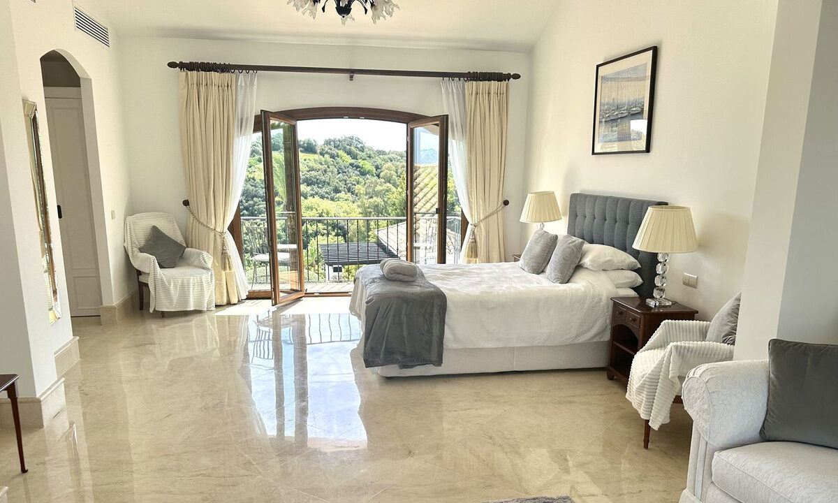 Detached Villa for sale in Cádiz Sotogrande Alto Costa del Sol Spain - Jacques Olivier Marbella