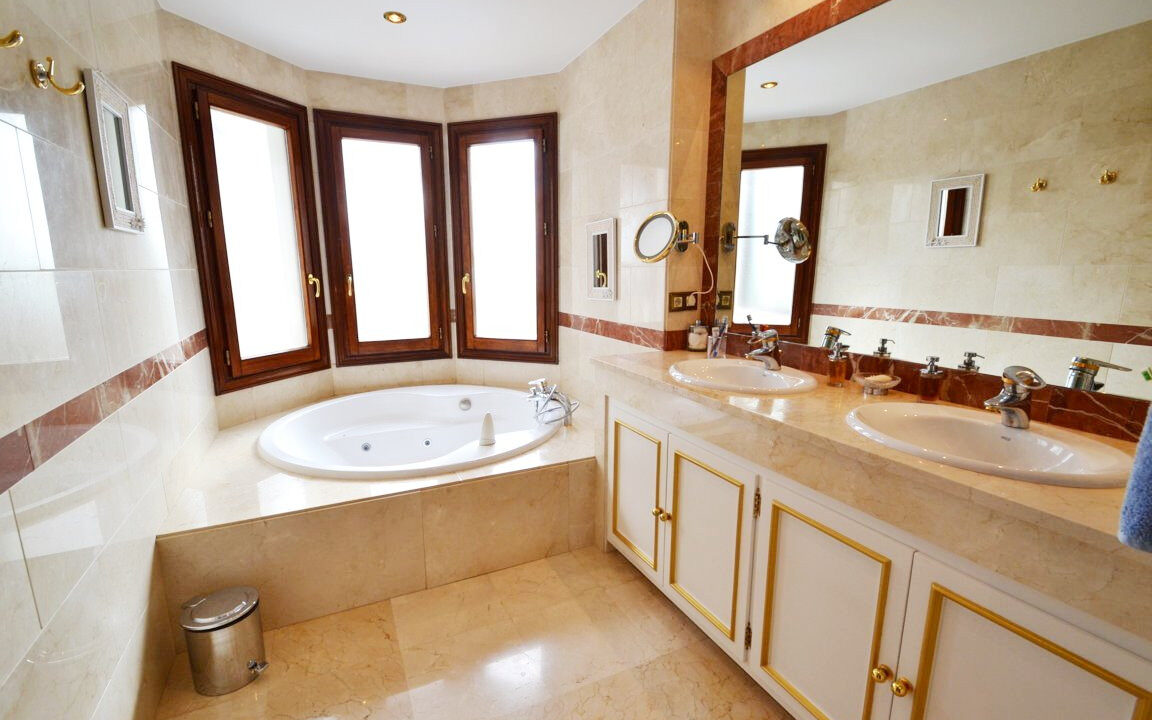 Detached Villa for sale in Málaga Sierra Blanca Costa del Sol Spain - Jacques Olivier Marbella