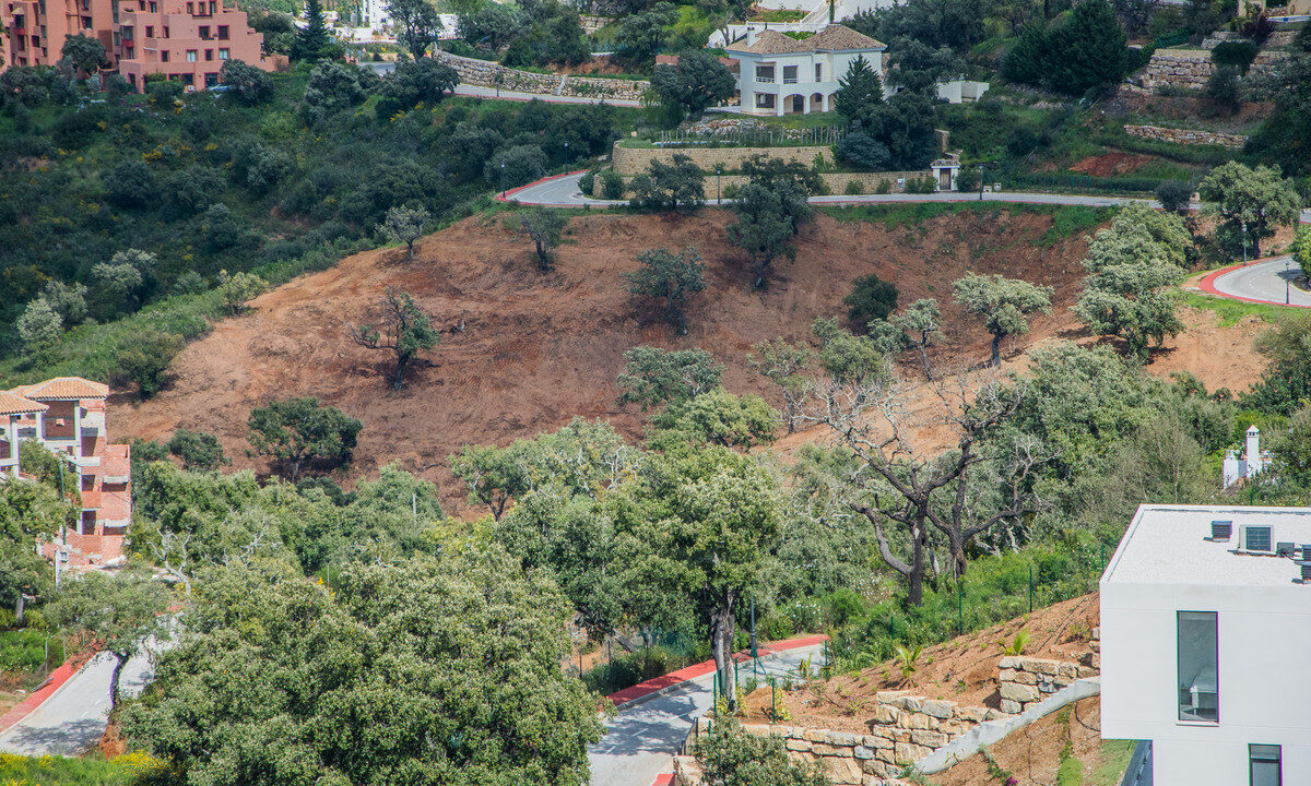 Residential Plot for sale in Málaga La Mairena Costa del Sol Spain - Jacques Olivier Marbella