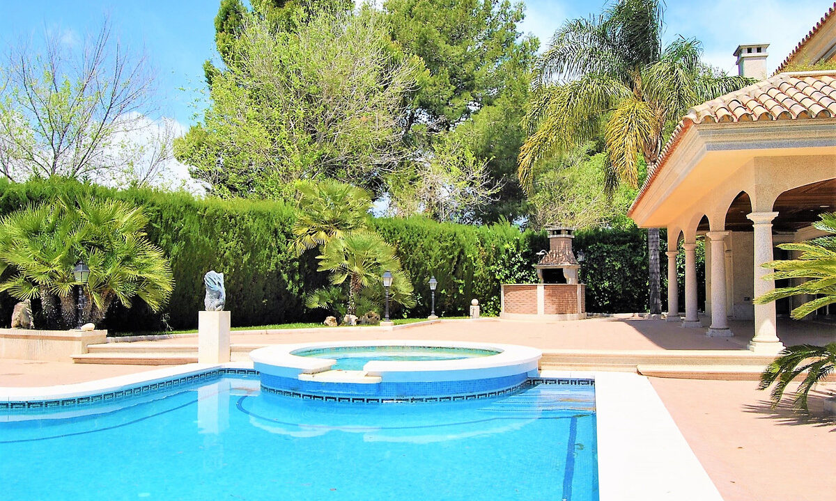 Detached Villa for sale in Málaga Mijas Costa del Sol Spain - Jacques Olivier Marbella