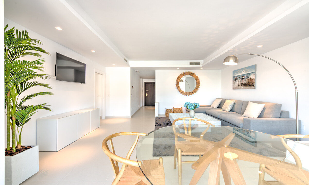 Top Floor Apartment for sale in Málaga Puerto Banús Costa del Sol Spain - Jacques Olivier Marbella
